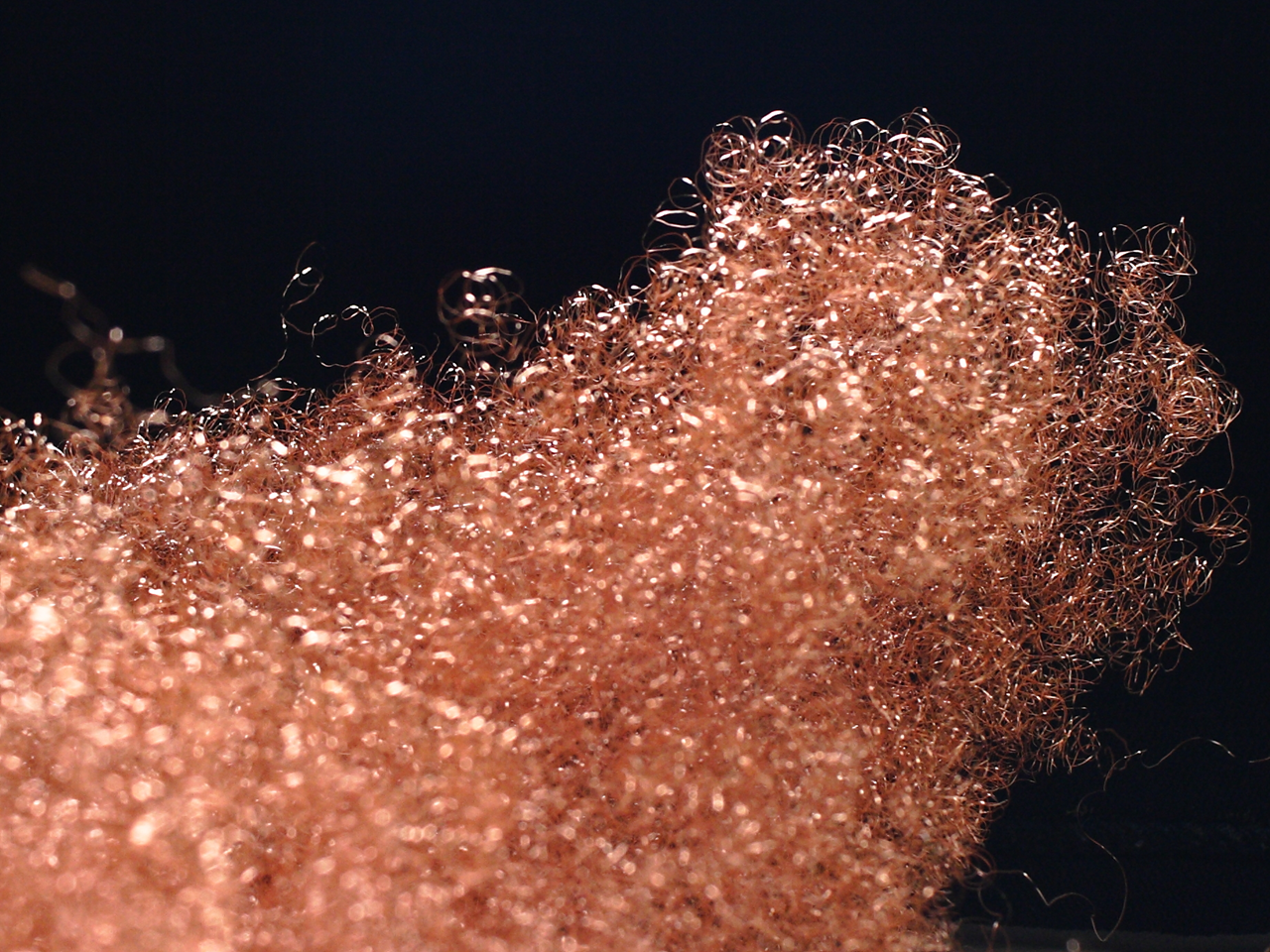06_Copper shavings after cutting_Měděná špona po řezání